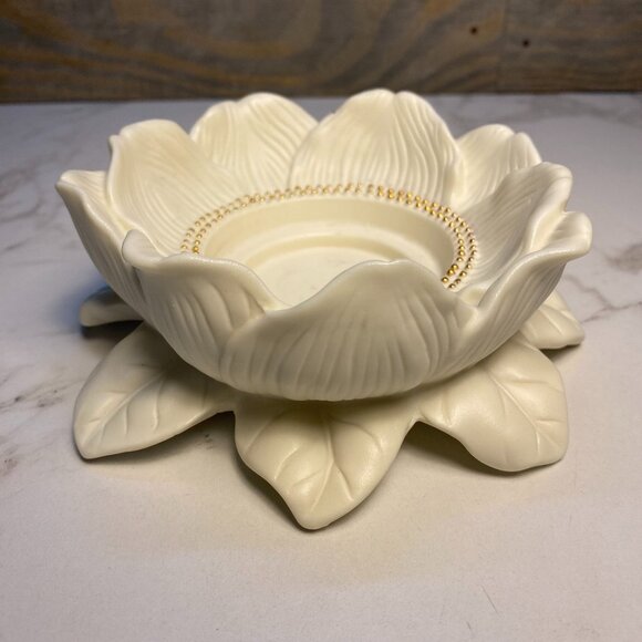 Partylite Magnolia Lotus Flower Blossom Pillar Candle Holder Ivory and Gold - Picture 1 of 3